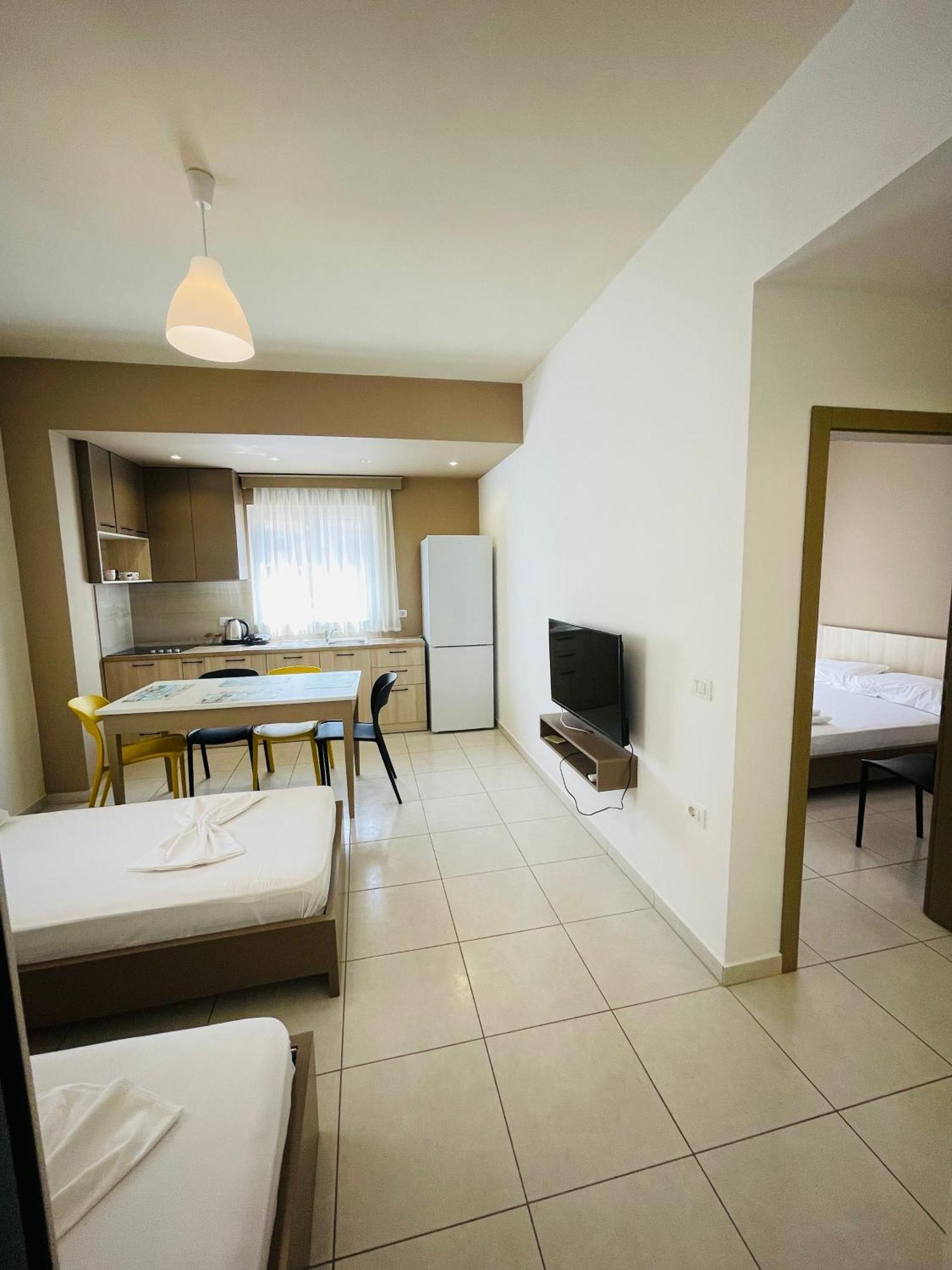 Eliona Apartments Sarandë Esterno foto