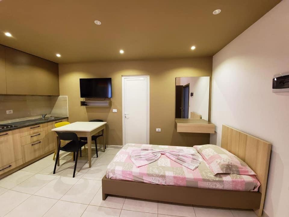 Eliona Apartments Sarandë Esterno foto