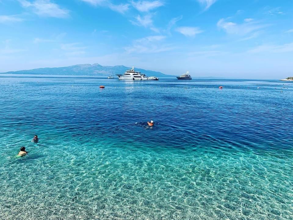 Eliona Apartments Sarandë Esterno foto
