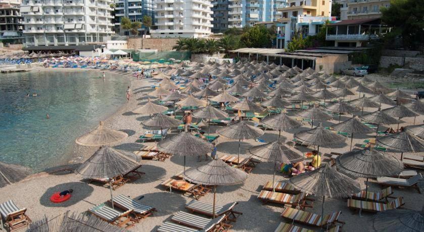 Eliona Apartments Sarandë Esterno foto