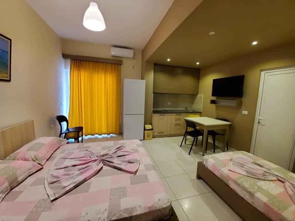 Eliona Apartments Sarandë Esterno foto