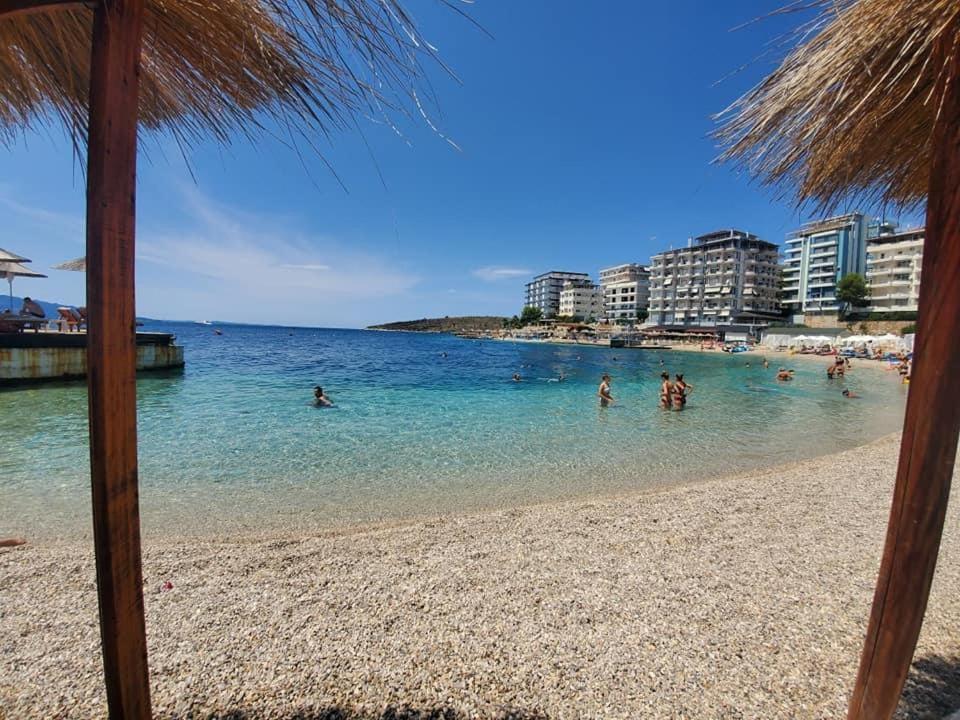 Eliona Apartments Sarandë Esterno foto