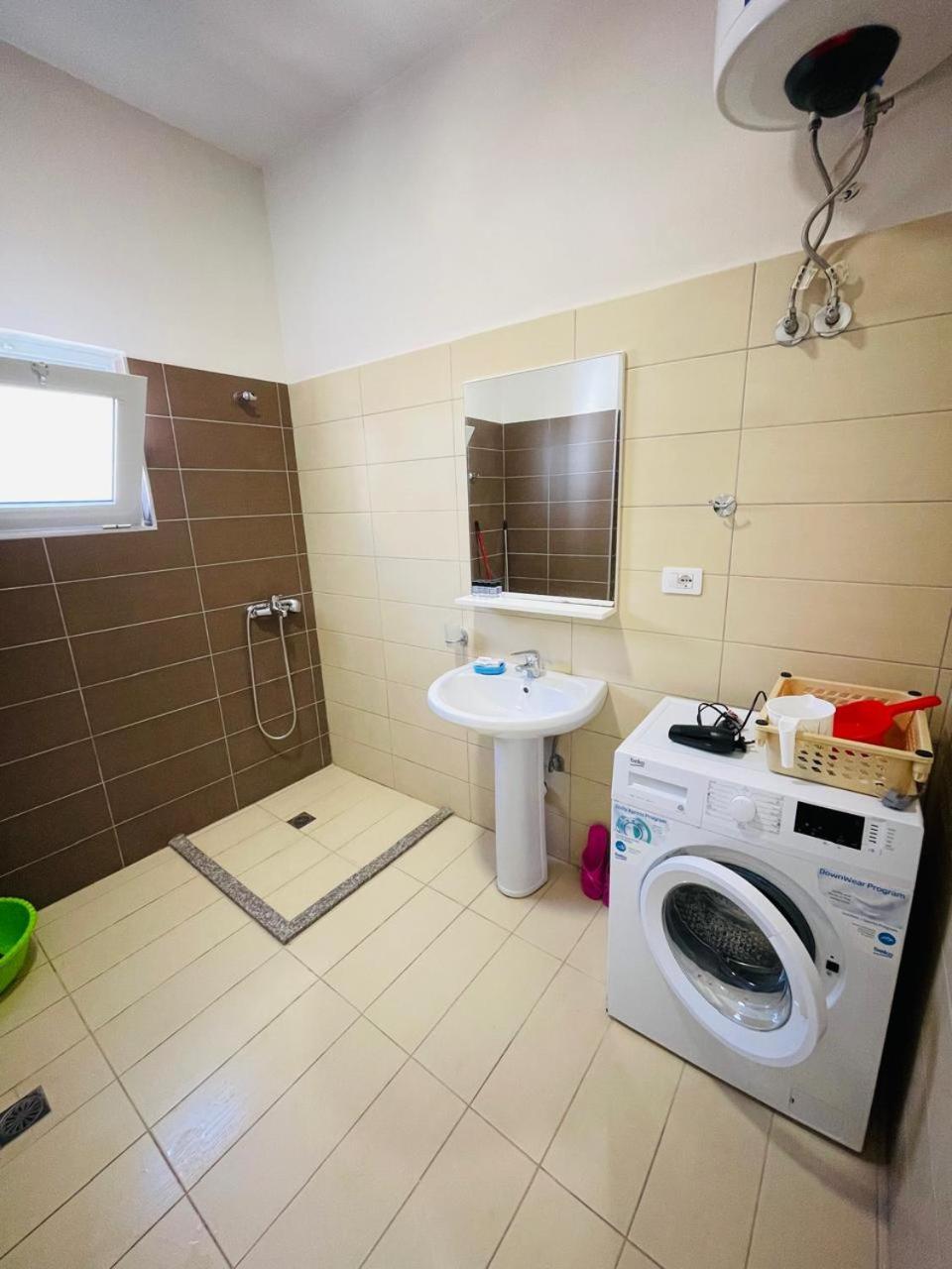 Eliona Apartments Sarandë Esterno foto