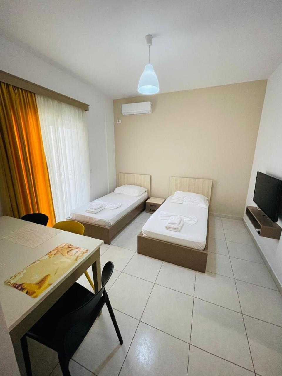 Eliona Apartments Sarandë Esterno foto