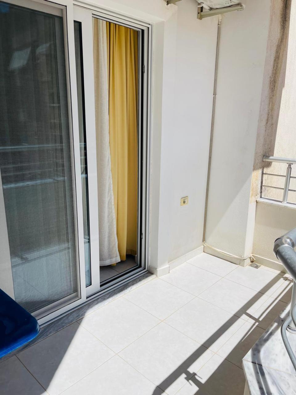 Eliona Apartments Sarandë Esterno foto
